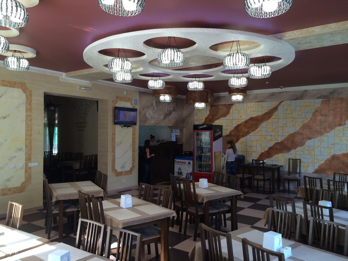 Dream Hostel Carpathians Rakhiv Exterior photo